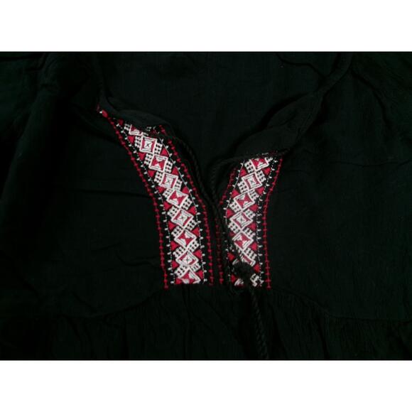 Old Navy Blouse Womens Medium Black Embroidered V Neck Bohemian Boho Chic Flowy - Picture 2 of 10